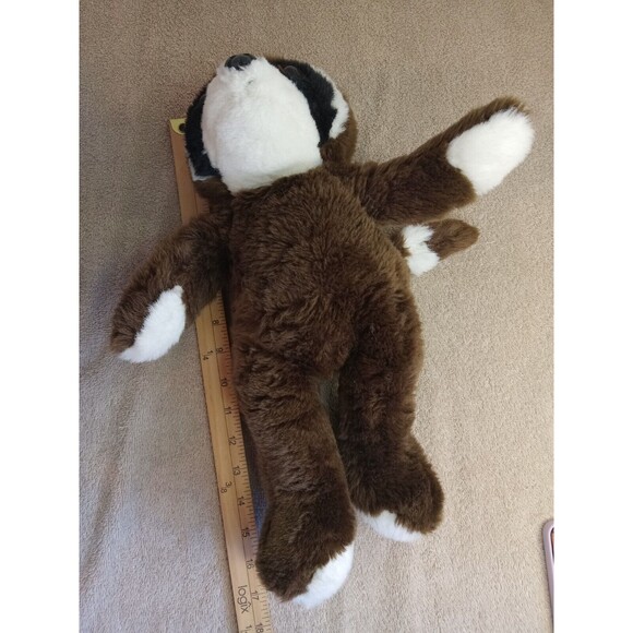 16" Cuddly Soft Raccoon Plush Pawsenclaws & Co - Picture 3 of 3